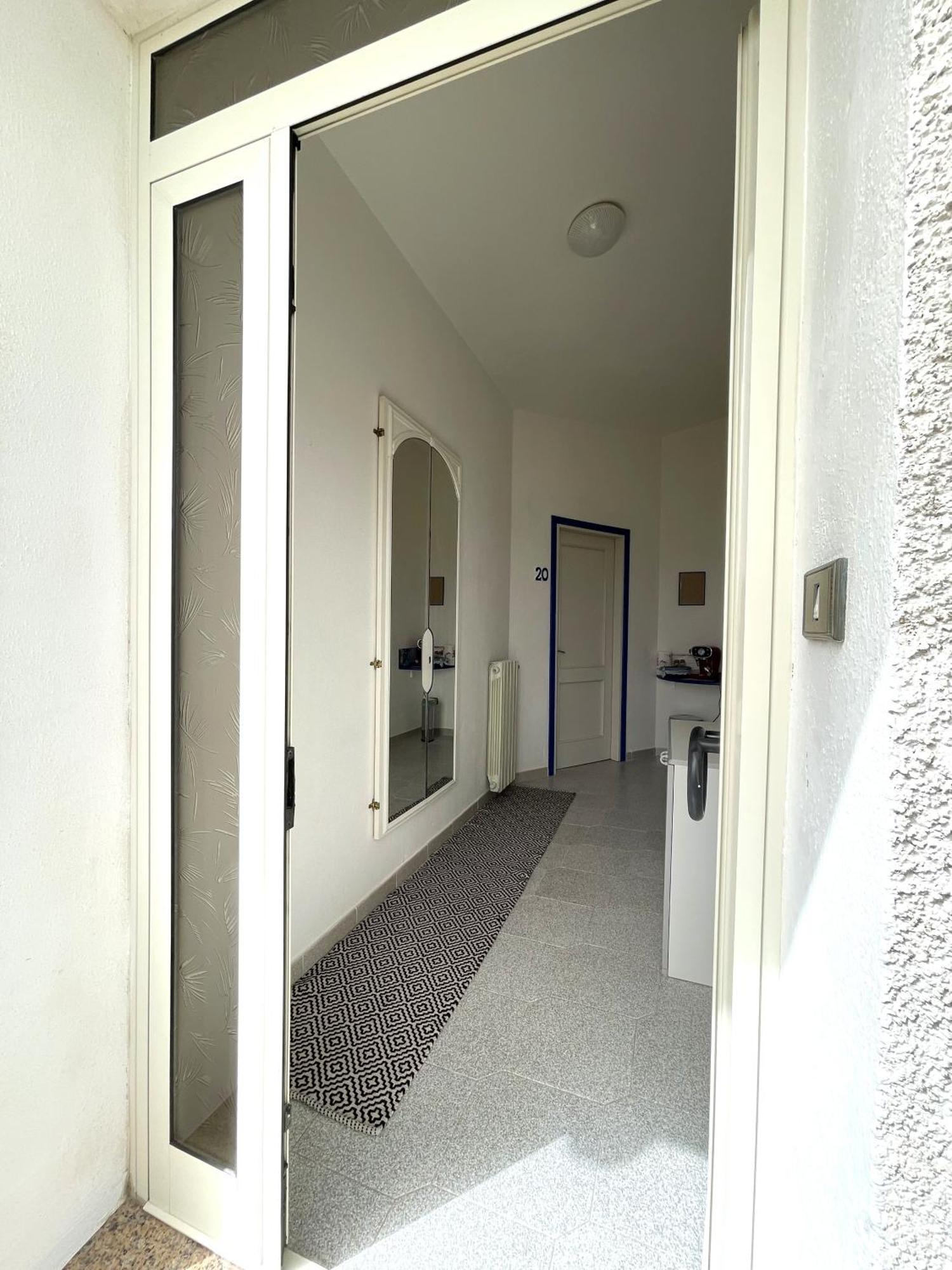 Imperia85 Lt Hotel Olbia Buitenkant foto